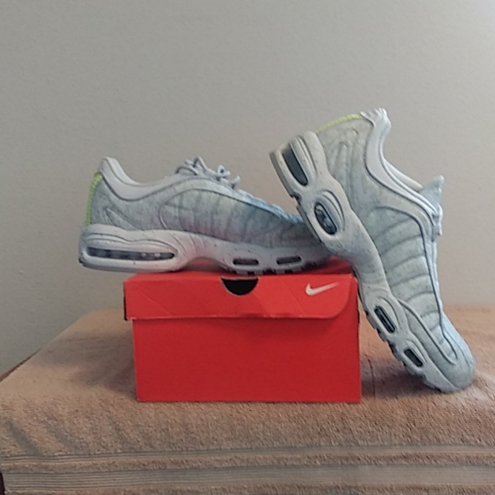 🌀Nike Airmax Tailwind Size 12